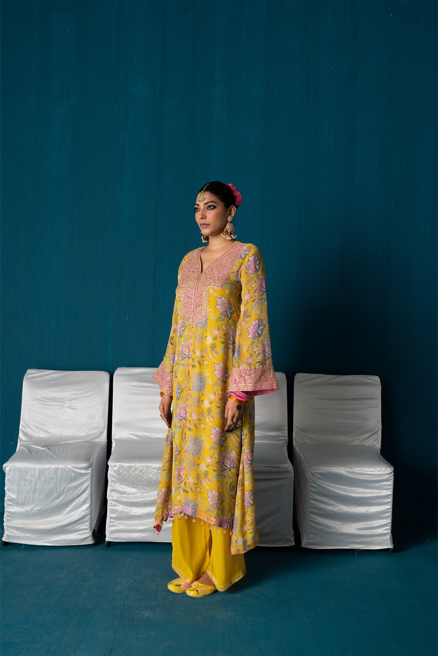 Aafreen- Asymmetrical Printed Suit Set with Dupatta - Light Yellow