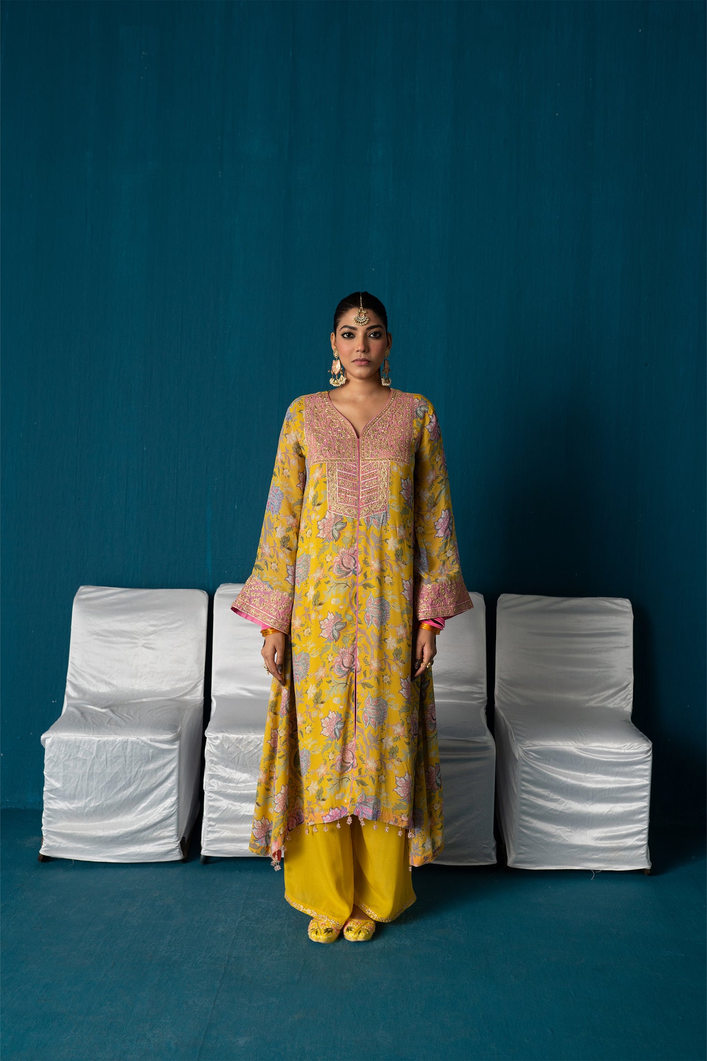 Aafreen- Asymmetrical Printed Suit Set with Dupatta - Light Yellow