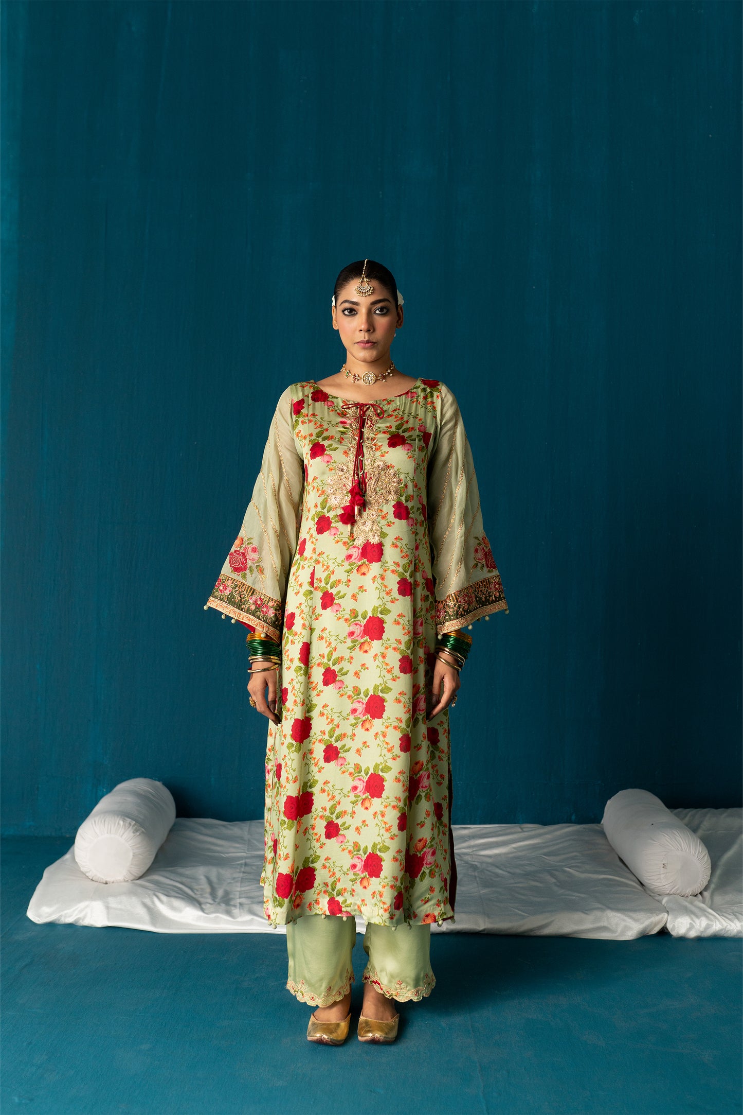 Aairah- Paisley Kurta Set with Dupatta - Olive