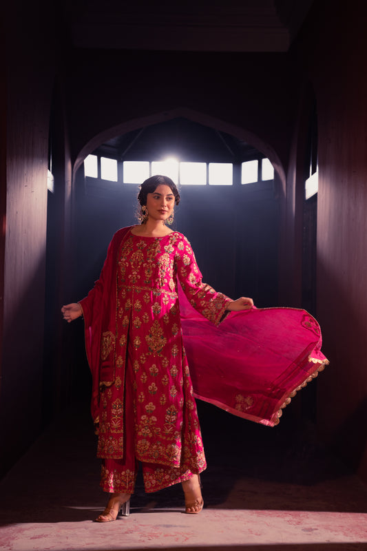 Heer - Centre Cut Rani Pink Set